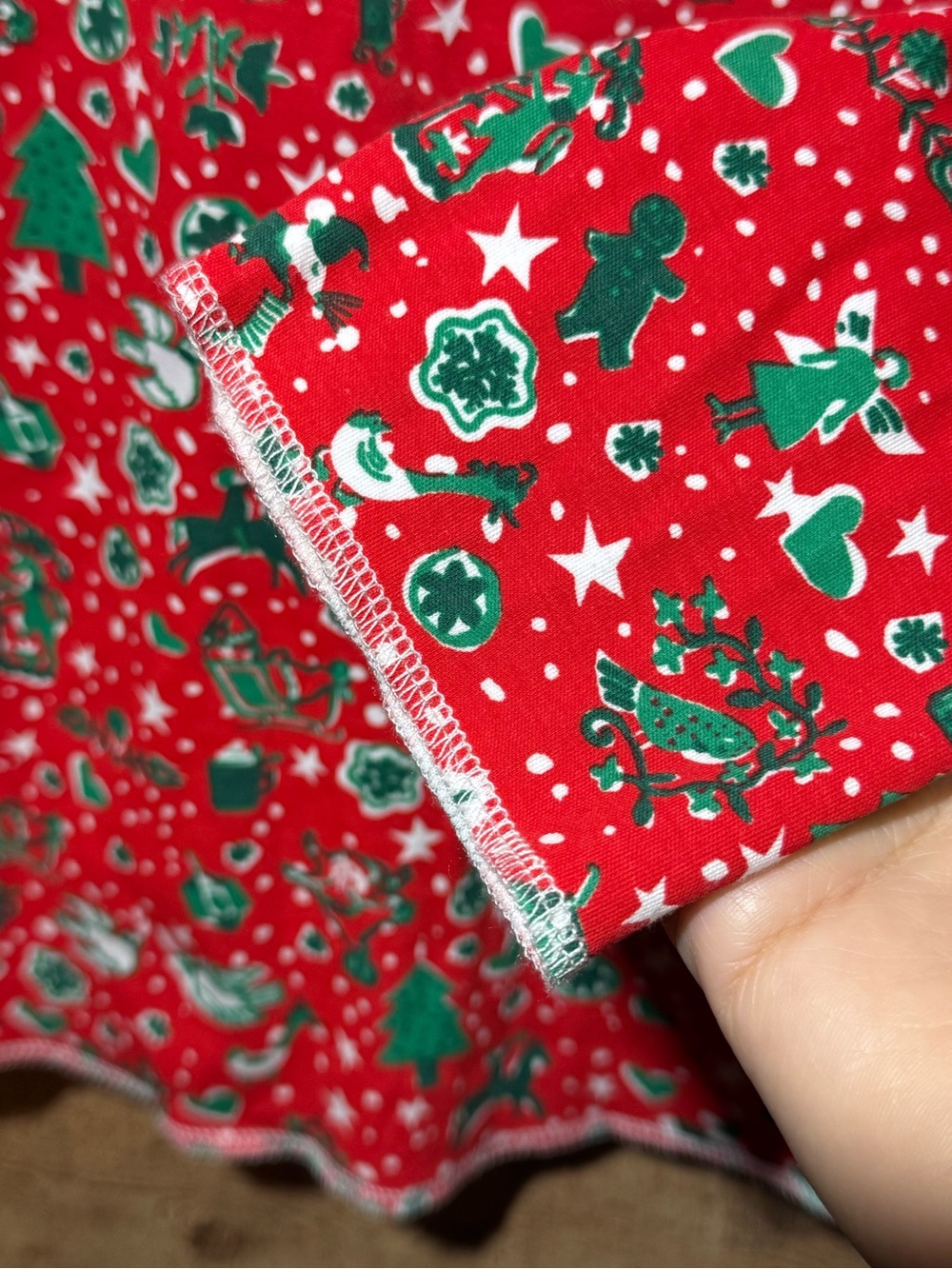 Roller Rabbit x Masionette- Holiday Medley Pajamas size Small - Picture 6 of 14